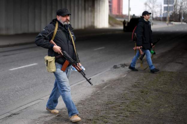 Ukrayna ordusu, sivil direniş harektine katılanlar için rehber yayınladı