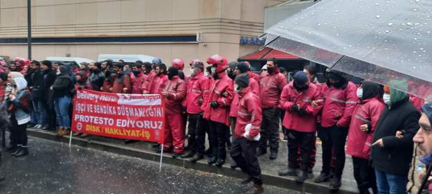 Yemeksepeti ve Yurtiçi Kargo kuryeleri de ücret artışı talebiyle eylemler düzenliyor