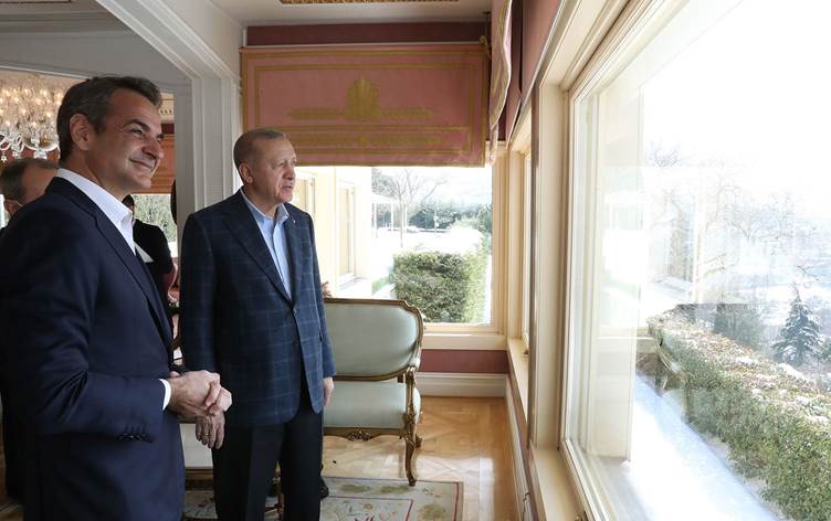 Erdoğan’la bir araya gelen Miçotakis’in korona testi pozitif çıktı