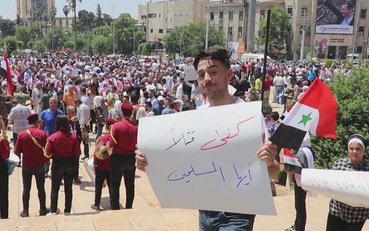 Halep’te Türkiye karşıtı protesto; Suriye topraklarından derhal çıkın