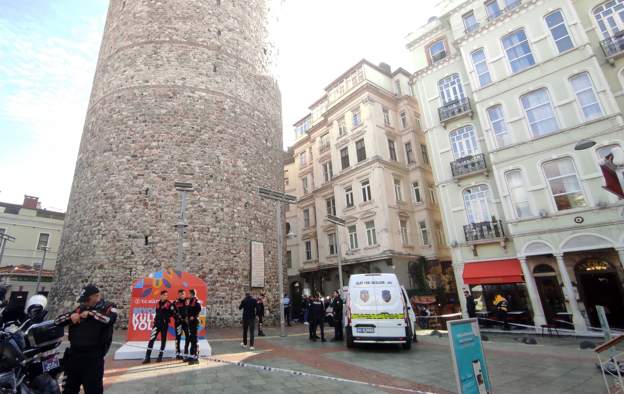 Galata Kulesi’nden atlayan yabancı uyruklu kişi hayatını kaybetti