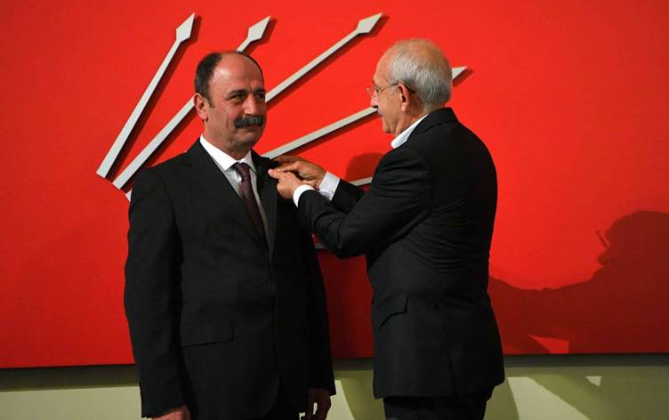 Eski Şırnak Barosu Başkanı Nuşirevan Elçi, CHP’ye katıldı