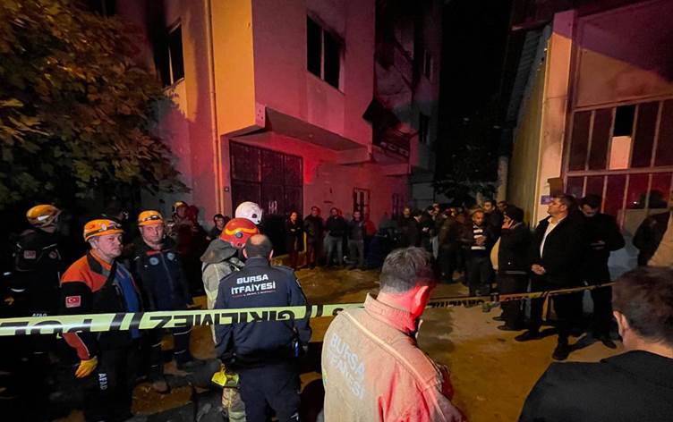 Bursa’da yangın: Suriyeli ailenin kaldığı bir evde 8’i çocuk 9 kişi yaşamını yitirdi