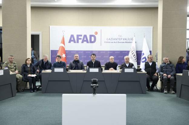 Bakan Kurum, deprem bölgesine inşa edilecek kalıcı konutlar için yeni yerleşim alanlarında çalışmaların yapıldığını söyledi