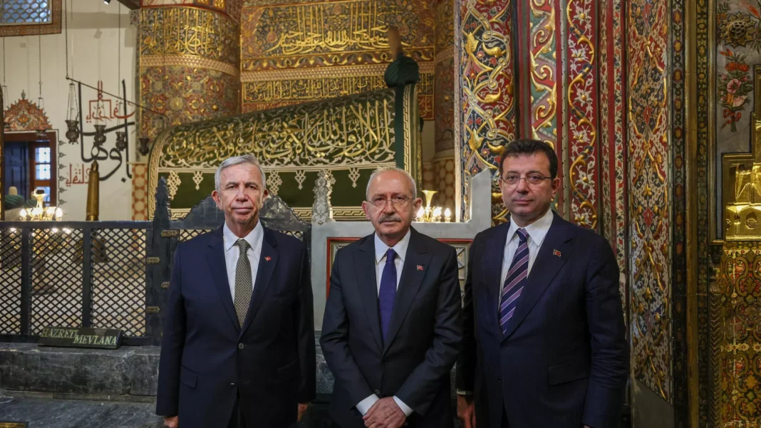 Kılıçdaroğlu, Konya’da Mevlana Müzesi’ni ziyaret etti