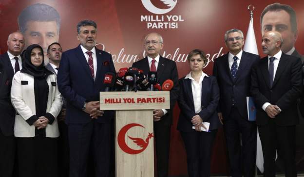 Kemal Kılıçdaroğlu, BBP’den ayrılan bir grubun kurduğu Milli Yol Partisi’ni ziyaret etti