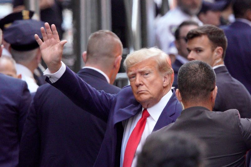 Trump duruşma sonrası ilk kez konuştu: Seçimlere müdahale