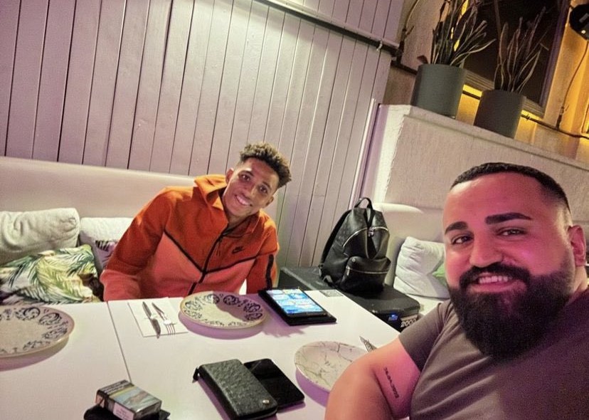 Beşiktaş’ın yıldızı Gedson Fernandes tarihi derbi zaferini Amedsporlu yönetici ile kutladı