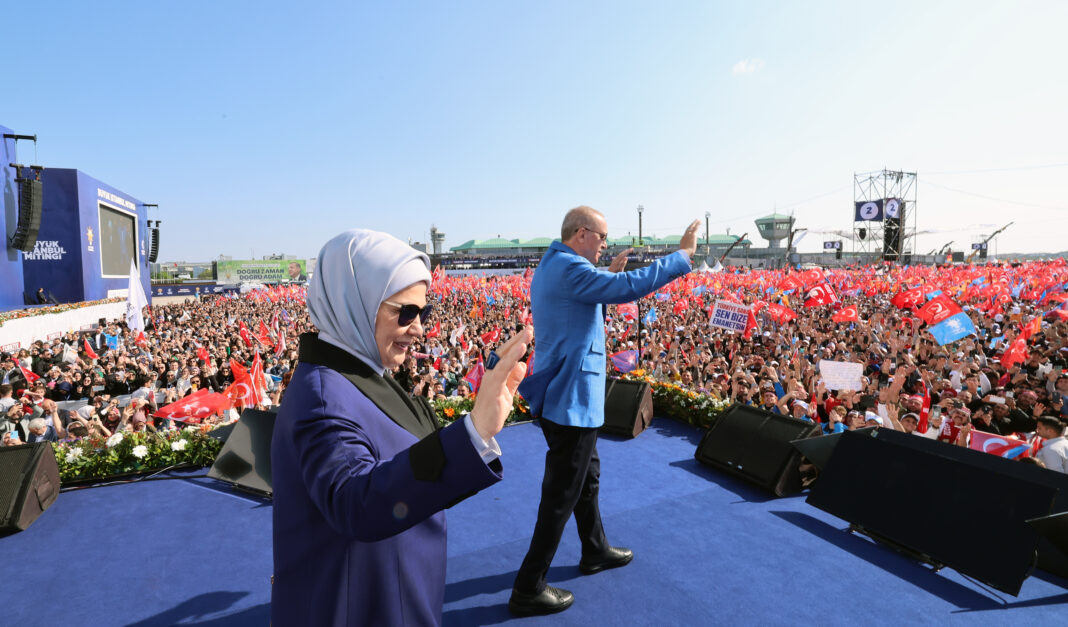 Erdoğan İstanbul mitinginde konuştu: “Vatanı böldürtmeyeceğiz”