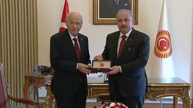 Devlet Bahçeli geçici olarak TBMM Başkanlığı’nı Mustafa Şentop’tan devraldı