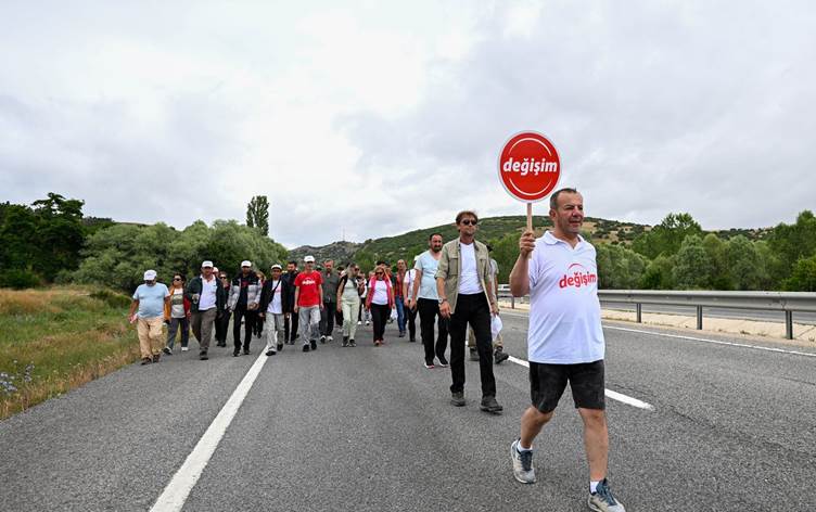 Kesin ihraç talebiyle disipline sek edilen Tanju Özcan “CHP’den istifa ediyorum”
