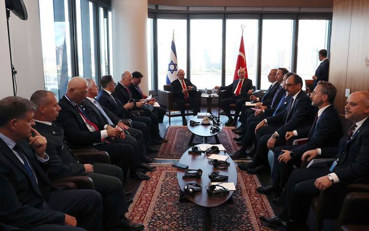 Erdoğan, İsrail Başbakanı Netanyahu ile bir araya geldi