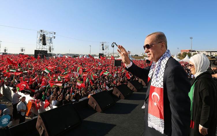 Erdoğan: ‘Türk milletinin verilmiş bir sadakası varmış’