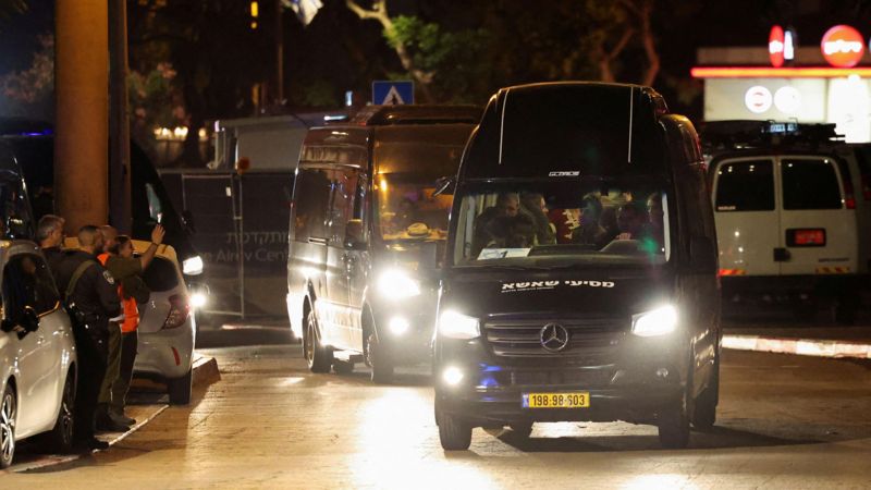 Hamas 14 İsrailli ve 3 Taylandlı rehineyi serbest bıraktı