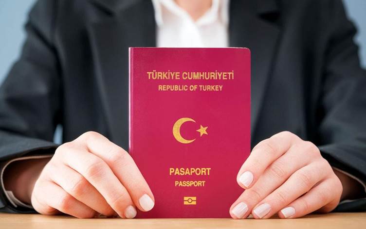 AYM: Bazı yurttaşlara ‘pasaport verilmemeyi’ haksız buldu