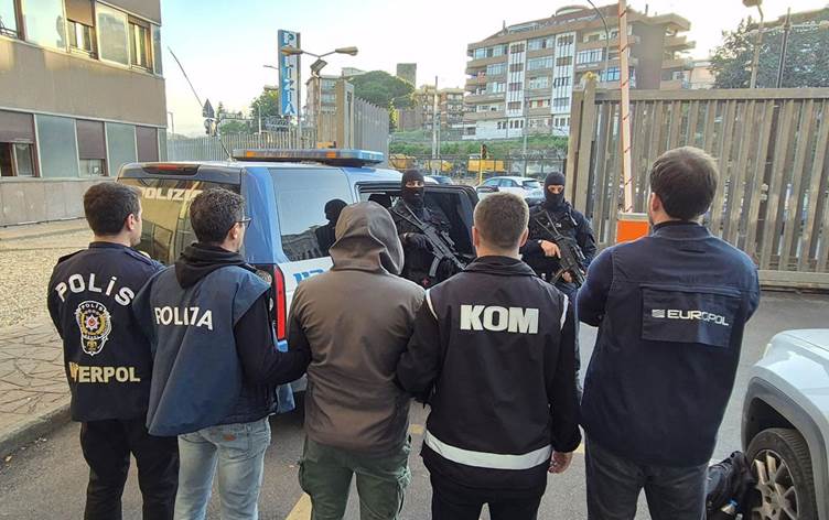 Kırmızı bültenle aranan suç örgütü lideri Barış Boyun İtalya’da yakalandı
