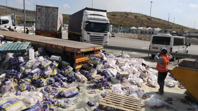 İsrailli protestocular Gazze’ye giden yardım konvoyuna saldırdı