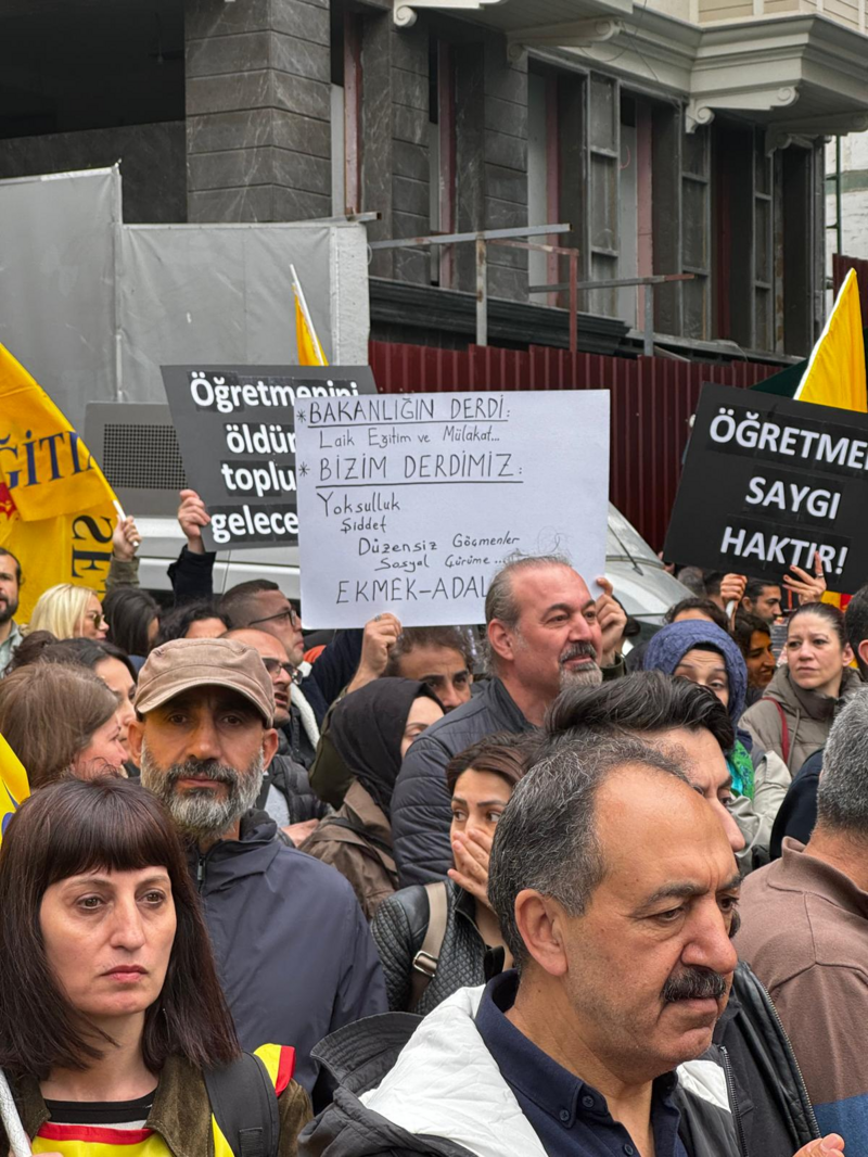 Öğretmenler ‘can güvenliği için’ ülke genelinde iş bıraktı