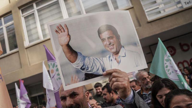 DEM Parti Eş Başkanı Bakırhan: AKP, 3-4 DEM Partili belediyeyi almak için Türkiye’yi kaybetti