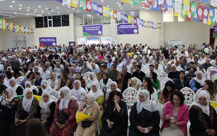 DEM Parti Diyarbakır il eşbaşkanları belli oldu