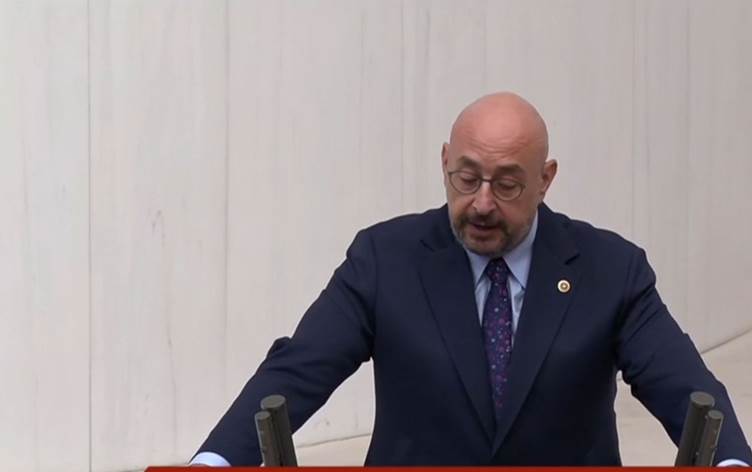 ÌYÌ Parti’nin milletvekili Kürtçe öğreniyor