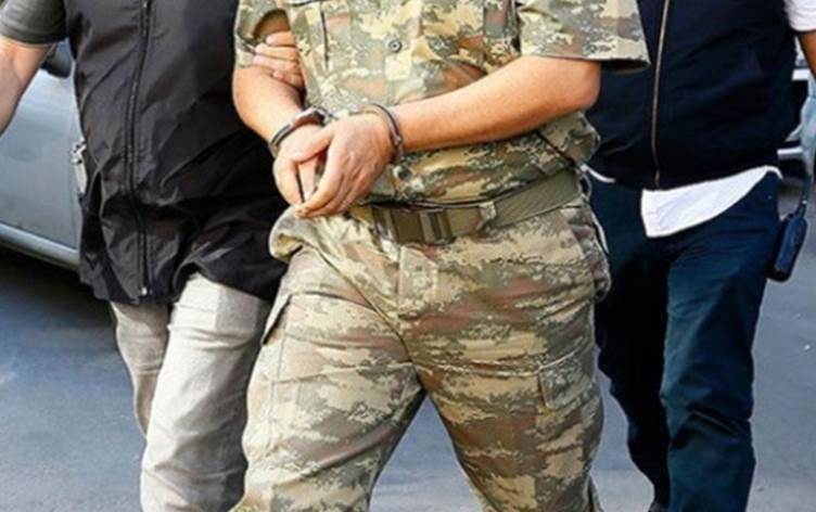 Kürtçe halaya tutuklamalar devam ediyor: Bir asker de tutuklandı
