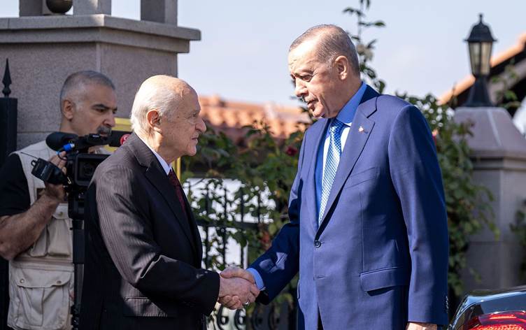 Erdoğan, Bahçeli ile görüştü