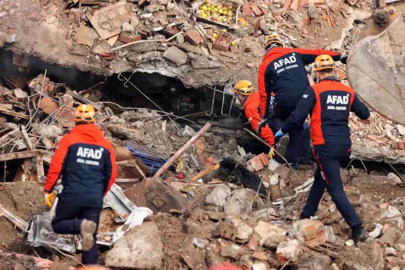 Konya’da çöken binadaki bazı dükkan sahipleri ve işletmeciler gözaltına alındı