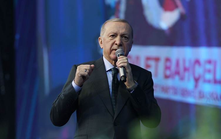 Erdoğan, AK Parti Kongresi’nde konuşuyor: Yeni Türkiye’de kayıt dışı siyasete yer yok