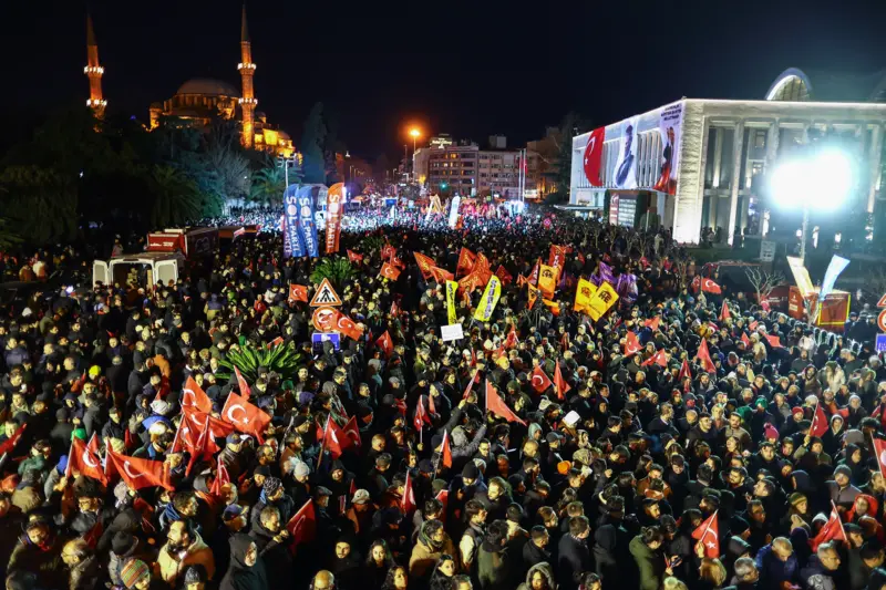 Özel: Kimse CHP’den salonlarda siyaset beklemesin, bundan sonra sokaklardayız