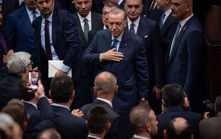 Erdoğan: Örgüt sözünü tuttuğunda gerisi siyasetin işidir, yeni bir dönem bizi bekliyor