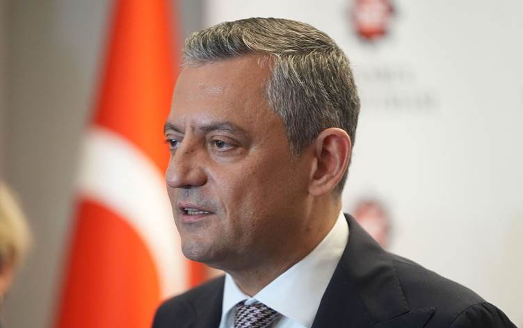 Özgür Özel, “Bu iş başarılırsa, ne Türk ne Kürt anası ağlayacak”
