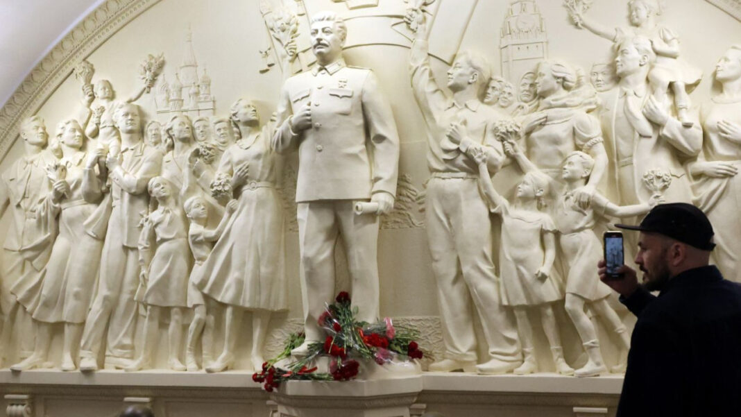 Putin’le Stalin, Rusya’ya ‘geri döndü’