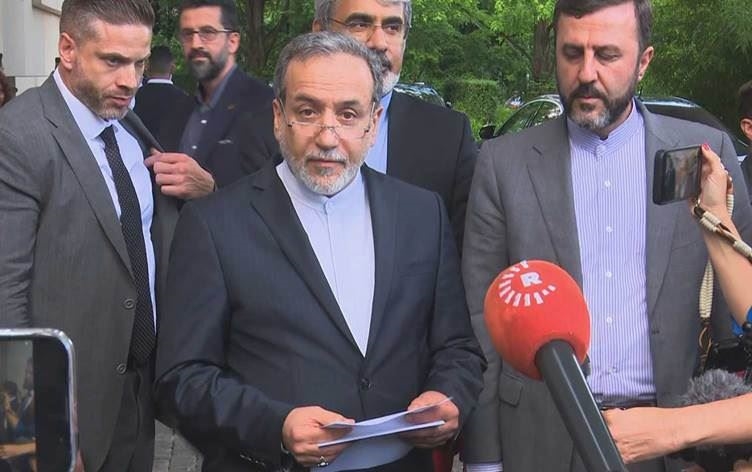 İran Dışişleri Bakanı Abbas Erakçi, “Saldırı durur durmaz müzakerelere yeniden başlayacağız”