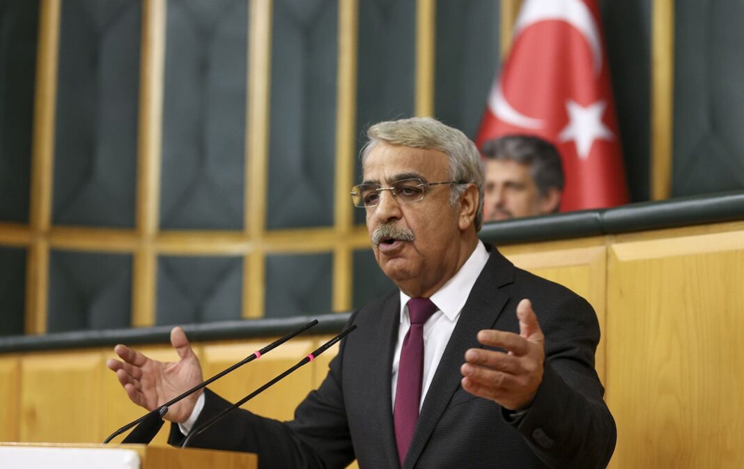 ‘Nefret siyaset değildir’ diyen Mithat Sancar: ‘Şimdi barış hukukunu kurmanın zamanıdır’