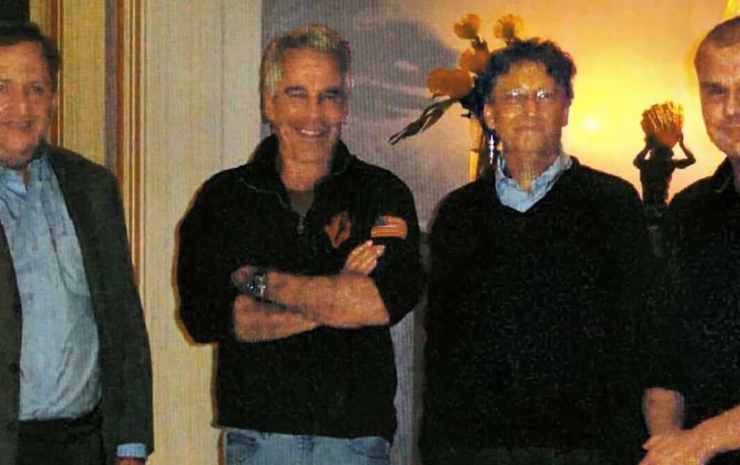 Bill Gates, Epstein’in kendisine evlilik dışı ilişkileri üzerinden şantaj yapmaya çalıştığını savundu