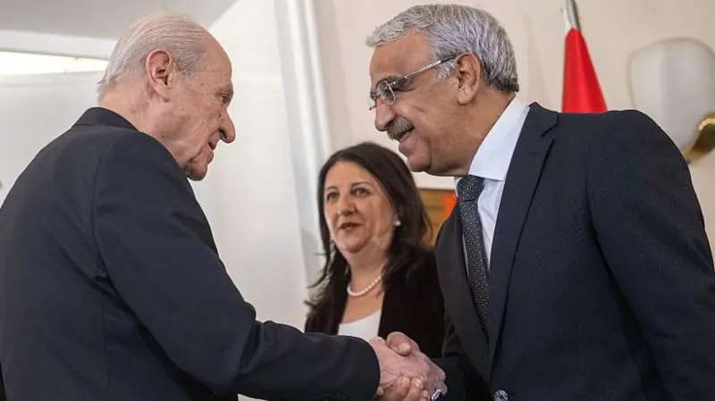 İmralı heyetinin çerçeve yasa turu: AKP ve Bahçeli ziyaretlerinde neler konuşuldu?